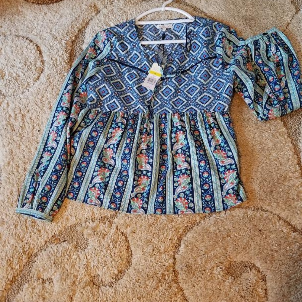 red camel blouse - Picture 3 of 3